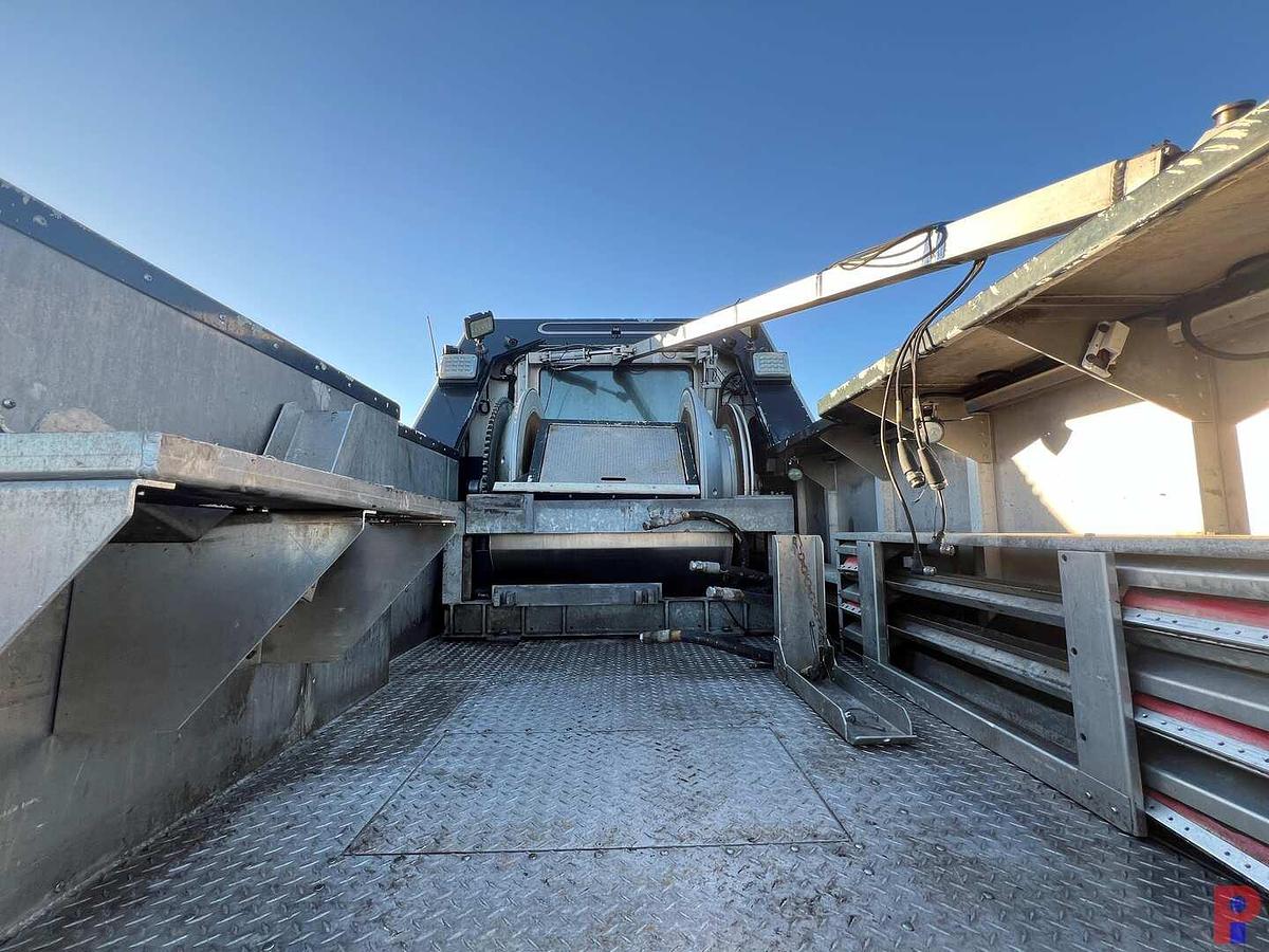 Used 2018 Peterbilt 567 Wireline Truck