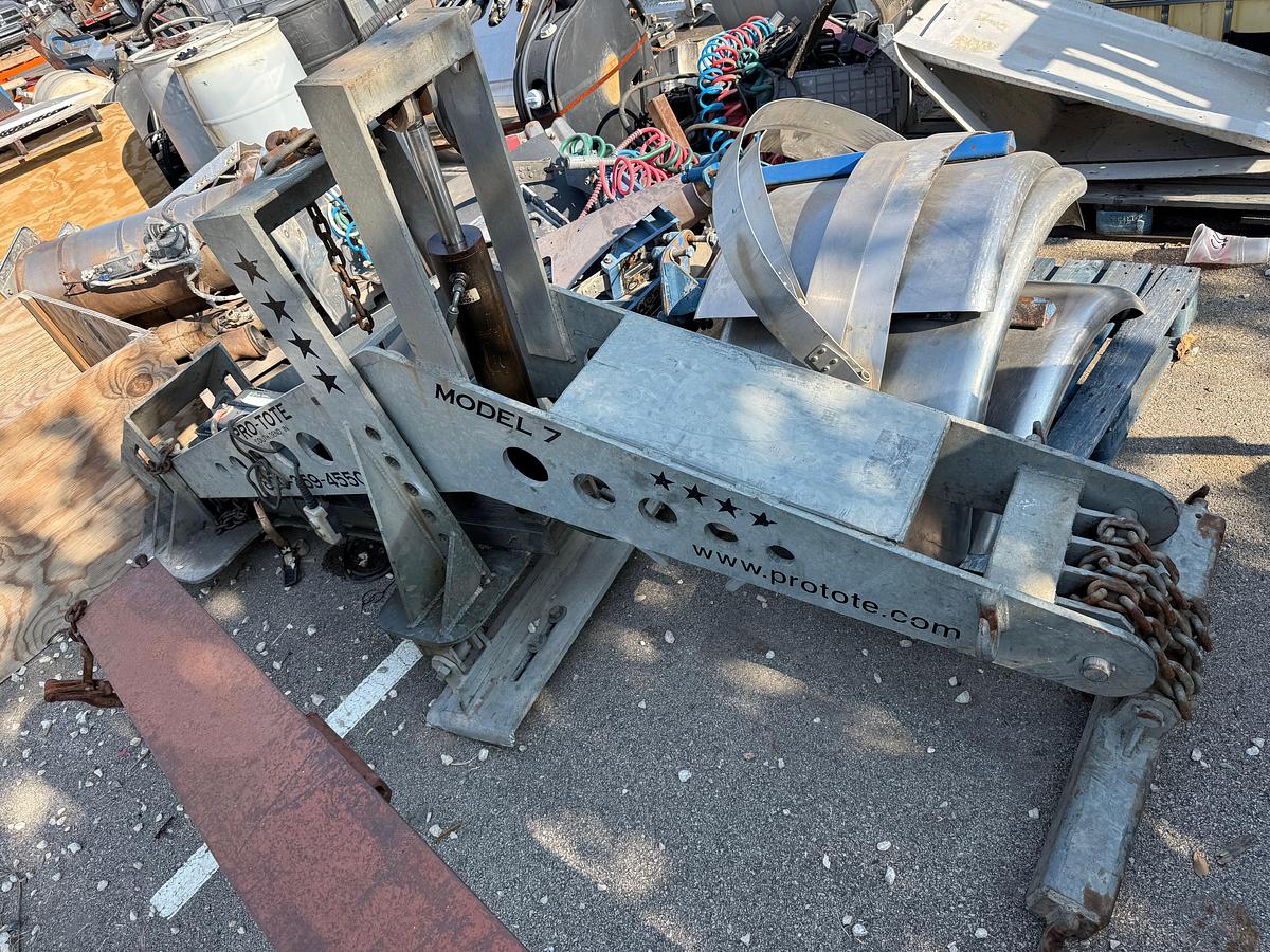 Used PRO-TOTE MODEL 7 20K TOWING CAPACITY FIFTH WHEEL ATTACHMENT