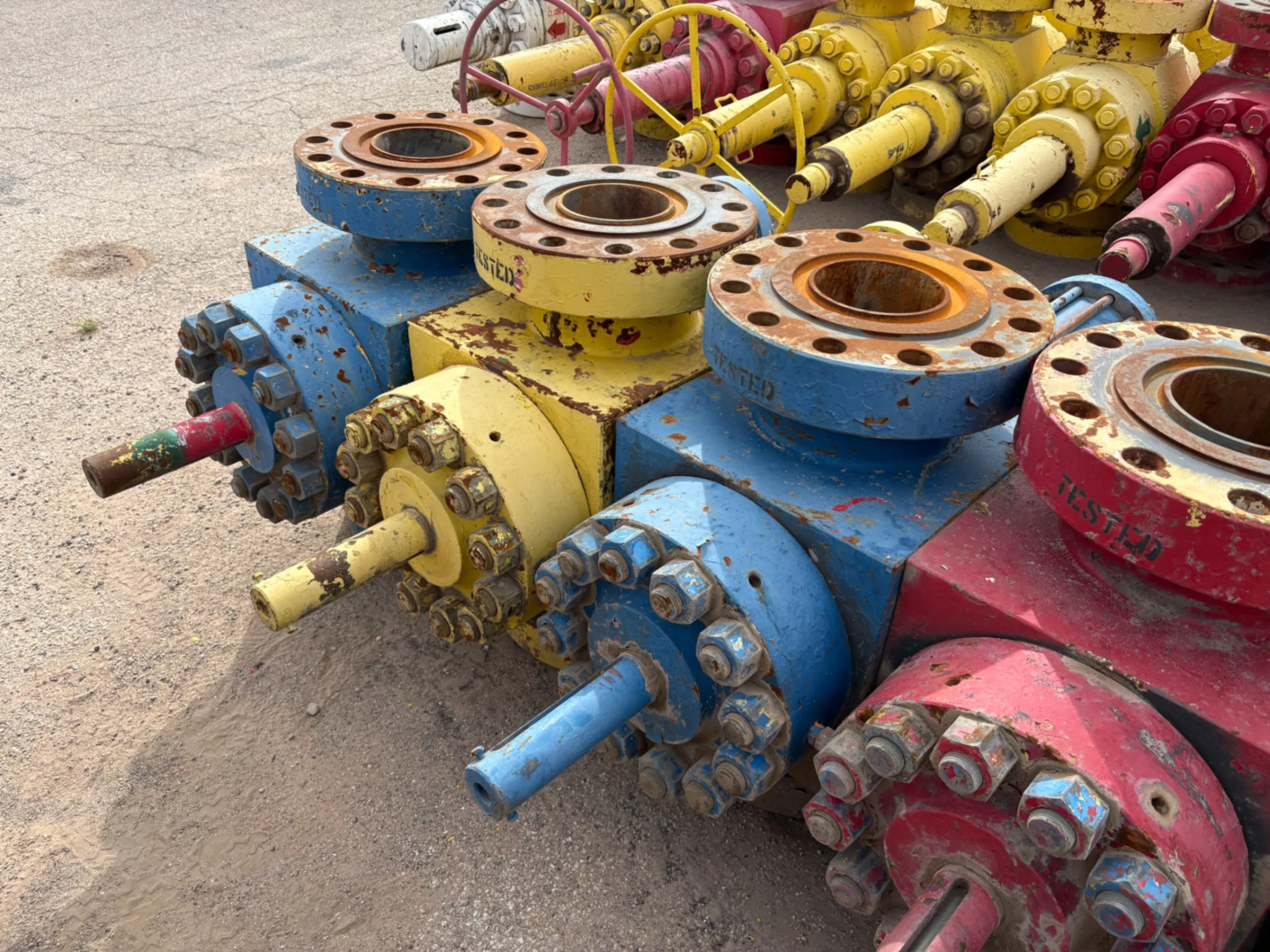 Used (3x$) (3) 7-1/16” 10K hydraulic frac valves