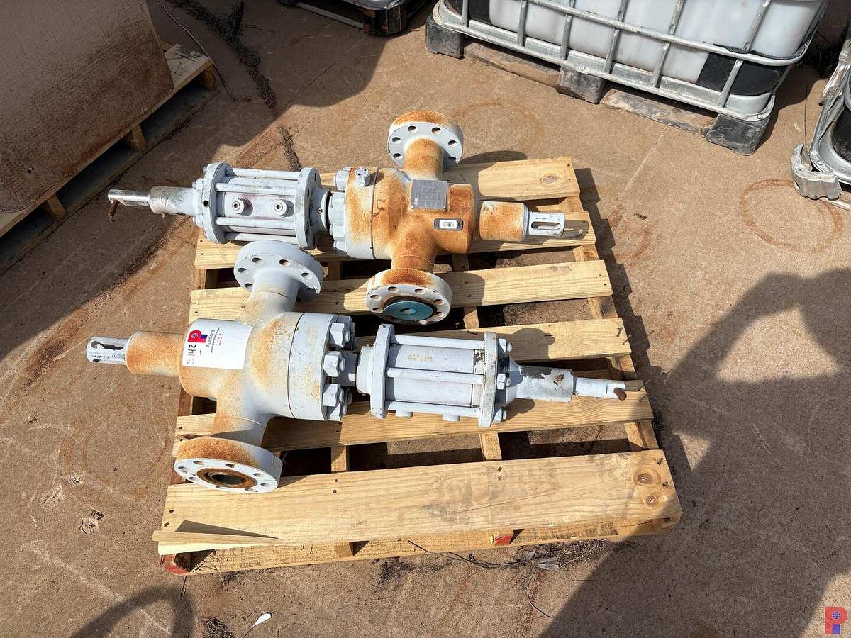 Used (2X$) JF 2-1/16” 10K HYDRAULIC GATE VALVES