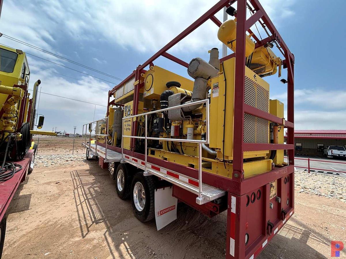 Used 2013 KENWORTH T800 DAY TRI AXLE CAB & CHASSIS