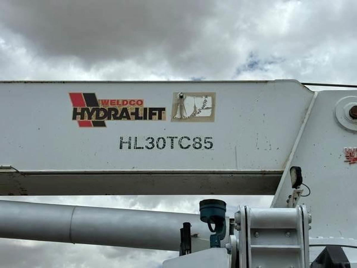 Used 2007 Kenworth T800 30 Ton Crane Truck