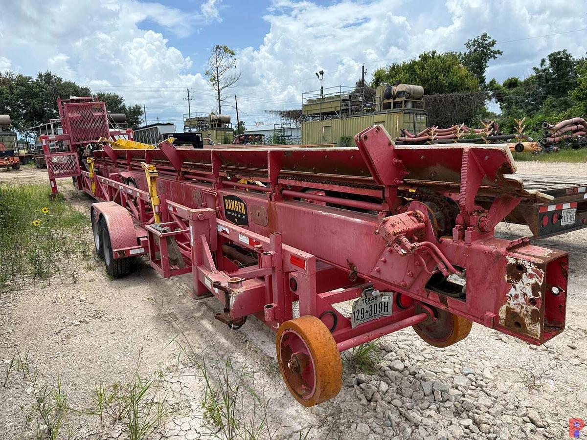 Used 2014 PIPEHANDLER 53’ T/A DIESEL POWERED HYDRAULIC PIPE HANDLER TRAILER