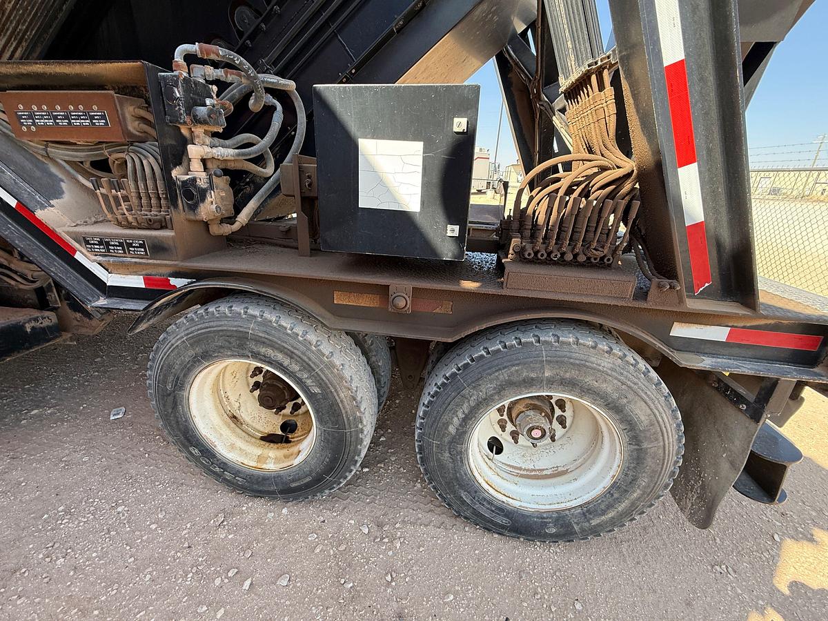 Used 2015 KEYSTONE MSB-2700 T/A 5-COMPARTMENT SAND KING TRAILER