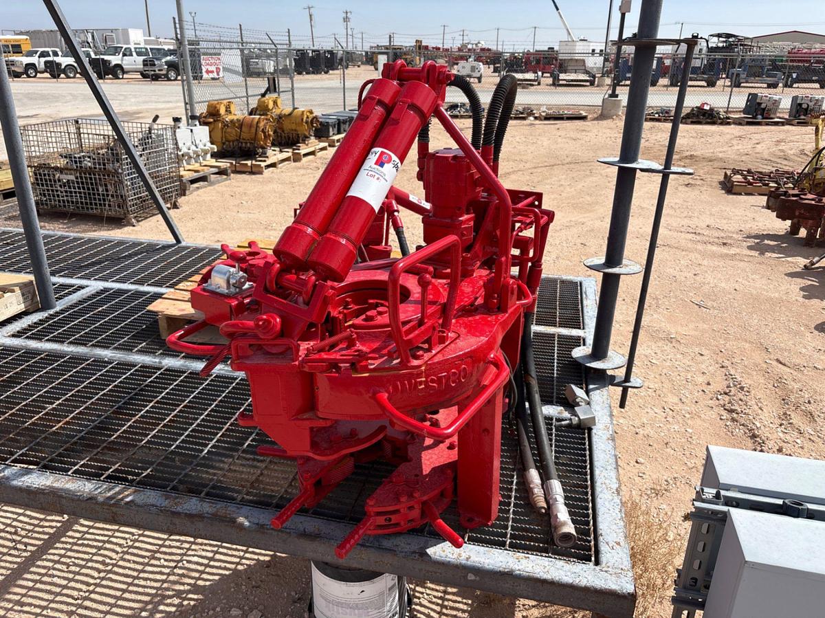 Used Westco 4500 hydraulic tubing tong