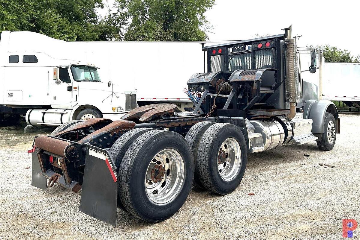 Used 2012 PETERBILT 367 T/A WINCH TRUCK