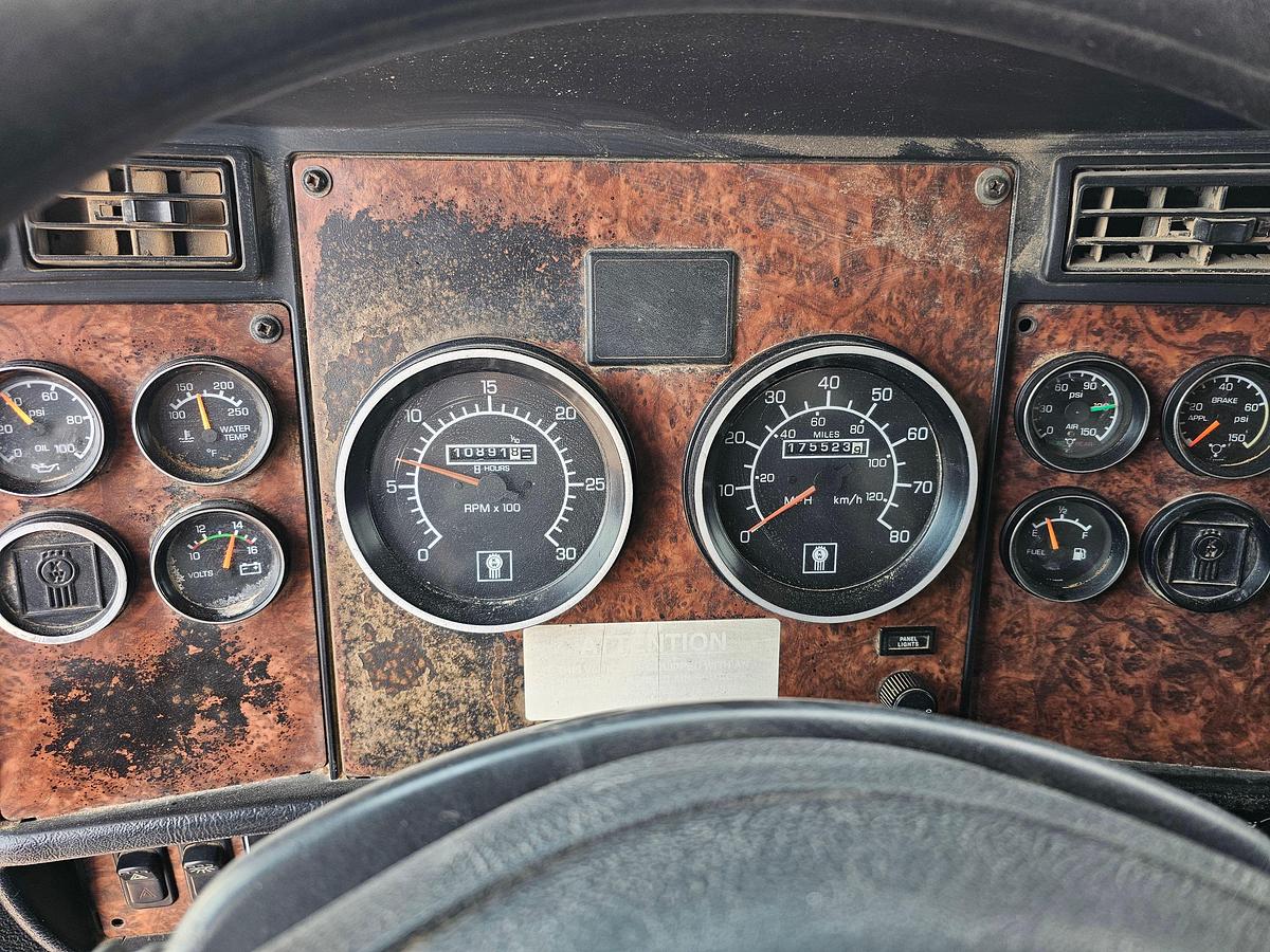 Used 2005 KENWORTH T800 T/A SLEEPER HAUL TRUCK