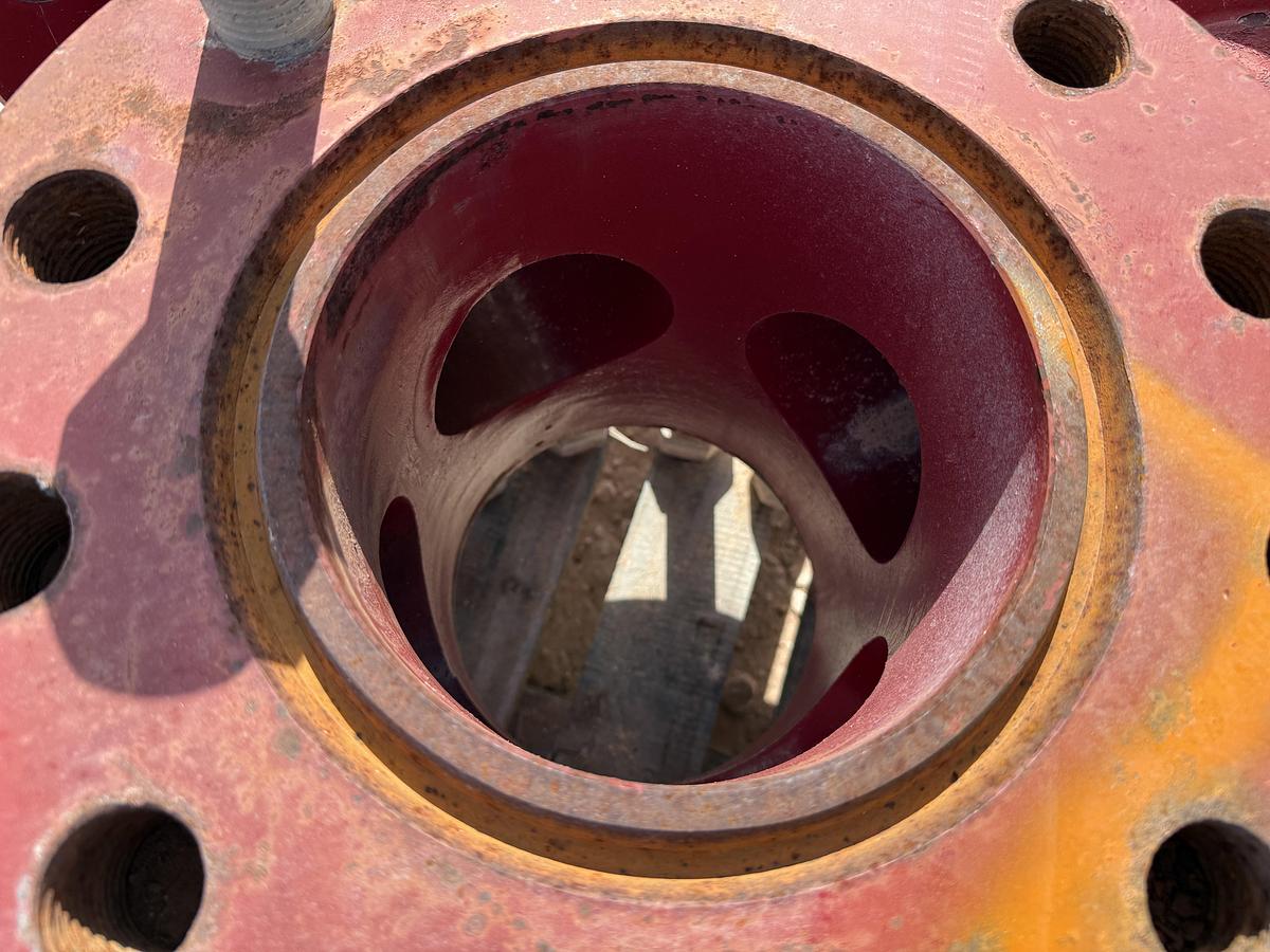 Used (1) 7-1/16” X 4-1/16” 10K WP & (1) 5K WP FLUID CROSS