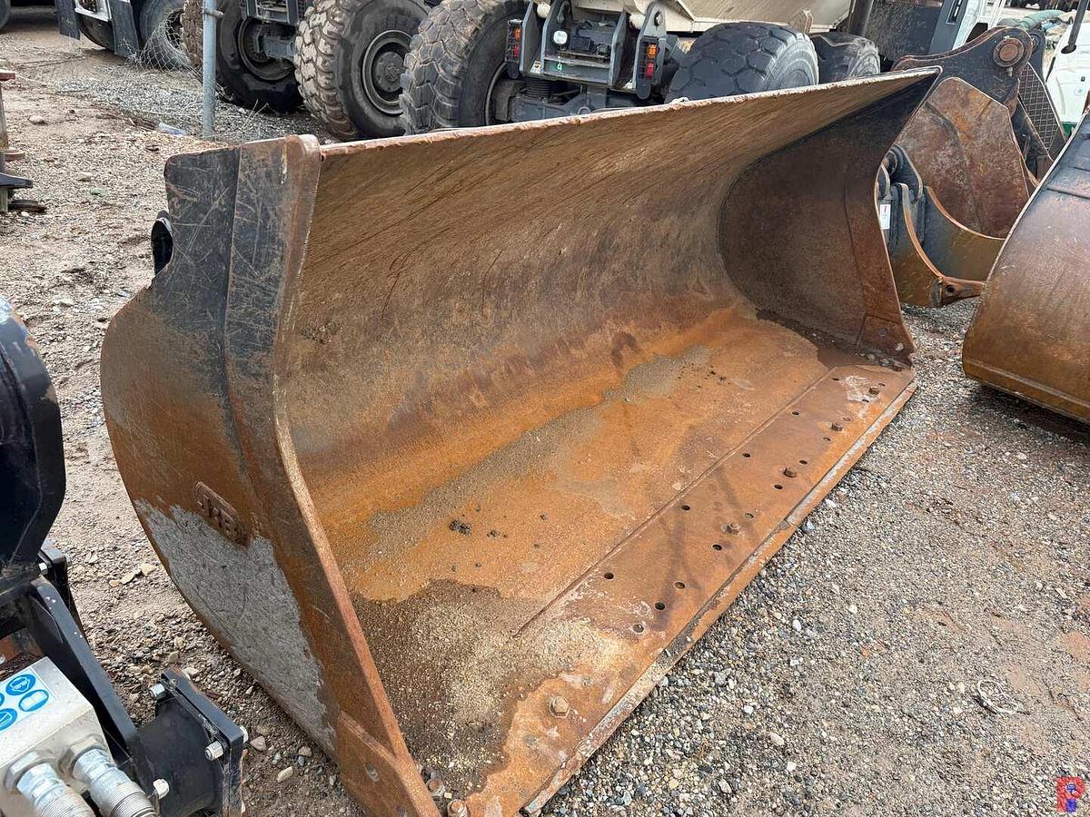 Used 120” HD QUICK ATTACH WHEEL LOADER BUCKET
