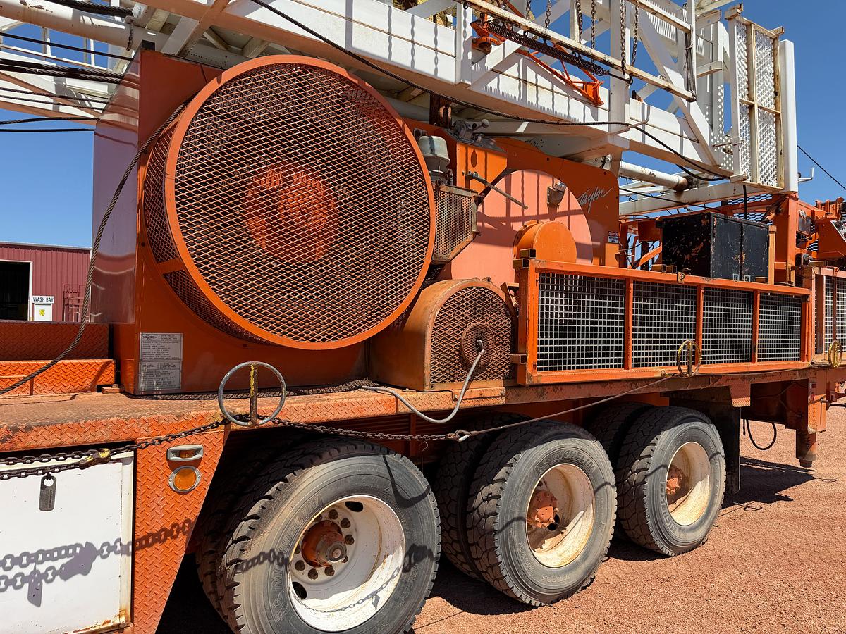 Used 2006 TAYLOR C500 DD 104'-250K 5-AXLE WELL SERVICE WORKOVER RIG
