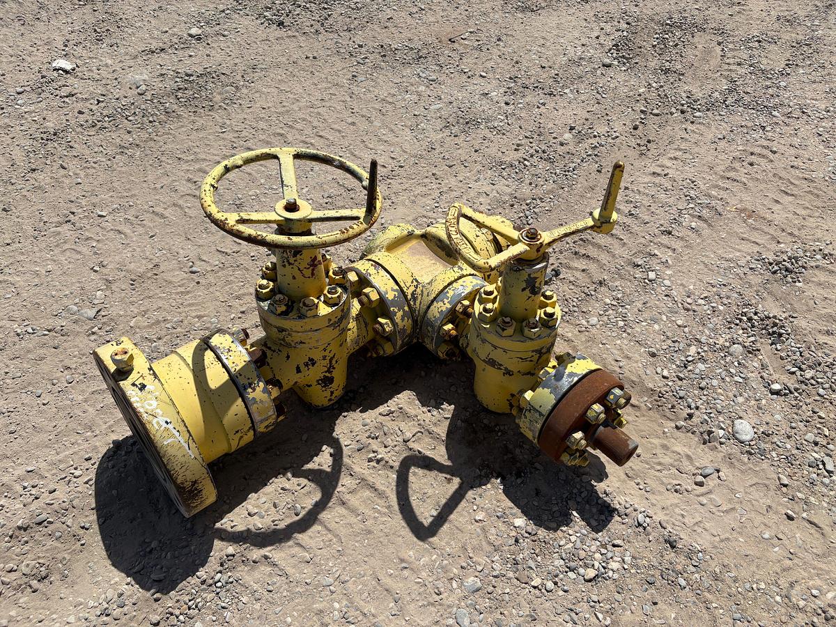 Used Manifold w/ (7) 2-9/16” 5K gate valves