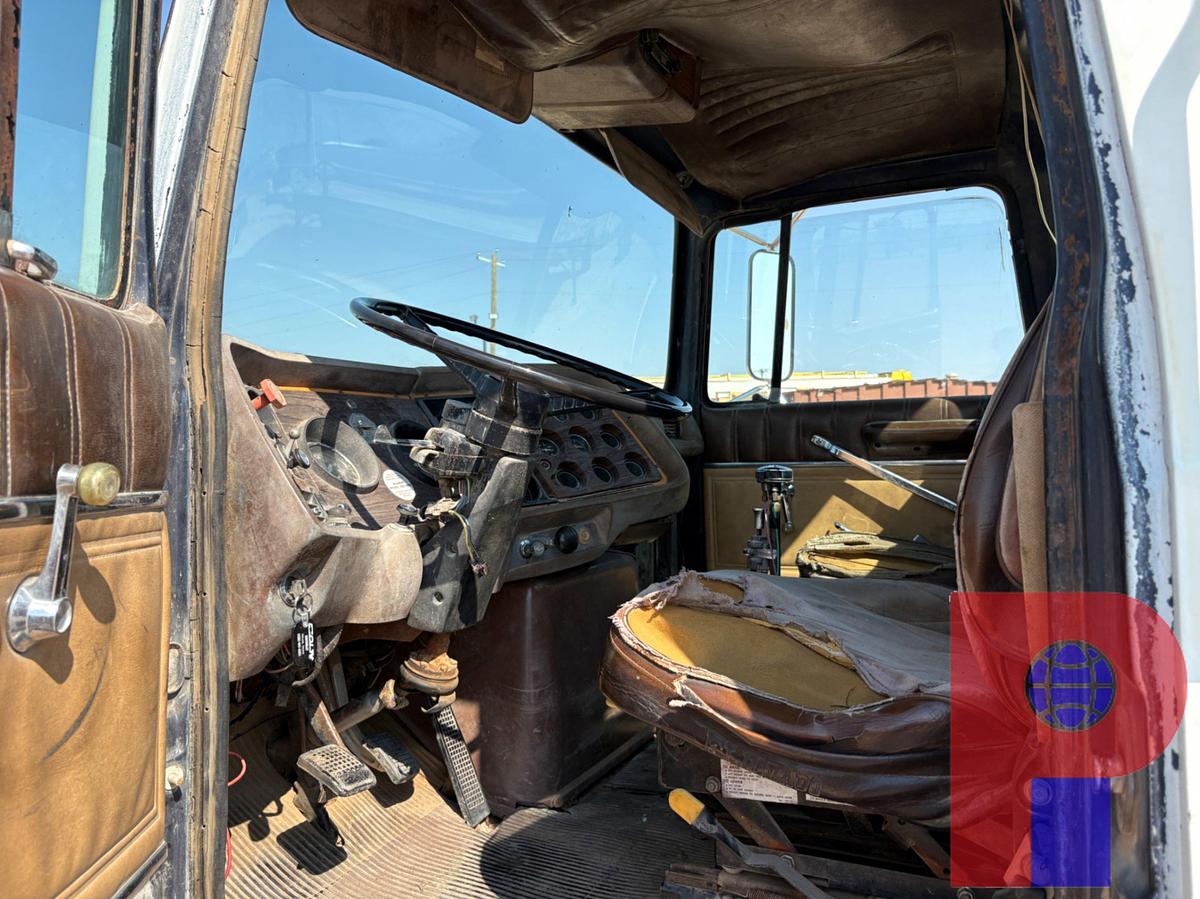 Used TEXOMA 330 PRESSURE DIGGER MTD ON 1983 FORD LT9000 T/A DAYCAB TRUCK