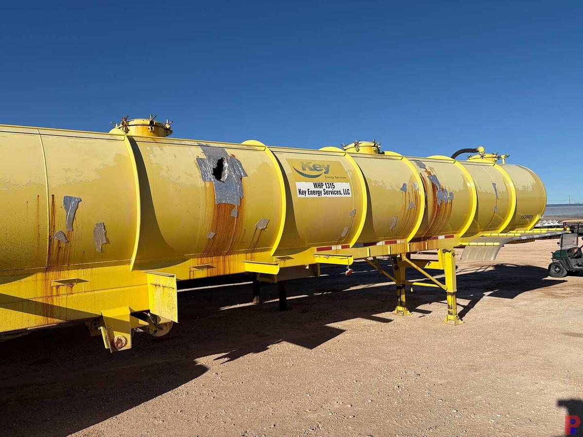 Used 2010 5,880 GALLON T/A VACUUM TRAILER