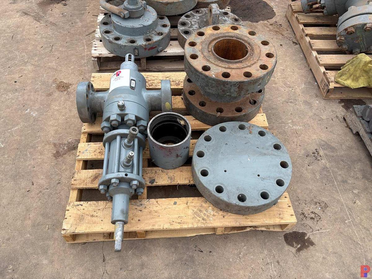 Used 2-1/16” 15K HYDRAULIC GATE VALVE, 7-1/16” X 14” SPACER SPOOL & BLIND FLANGE