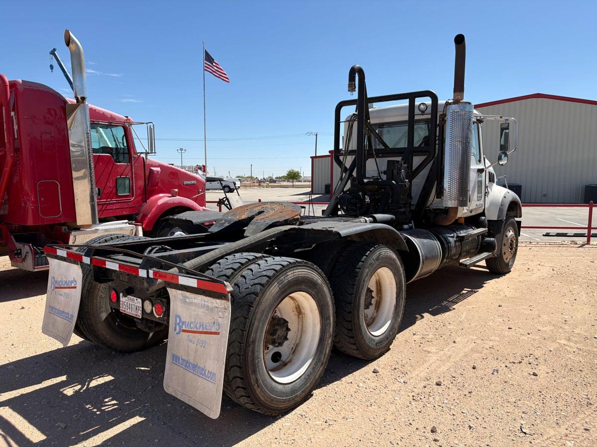 Used 2009 MACK GRANITE T/A DAYCAB HAUL TRUCK