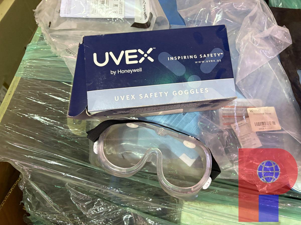 Used CRATE OF TEXAS OIL TOOLS PIPE ACTUATOR ASSEMBLIES, SAFETY GOGGLES, SEALS, O-RINGS, RAMS