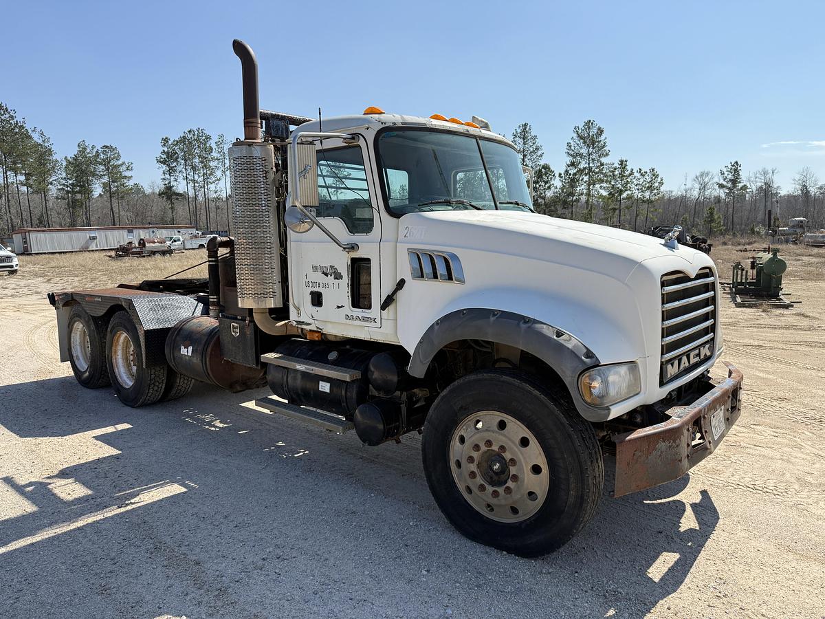 Used 2009 MACK GRANITE GU713 T/A WINCH / VACUUM TRUCK