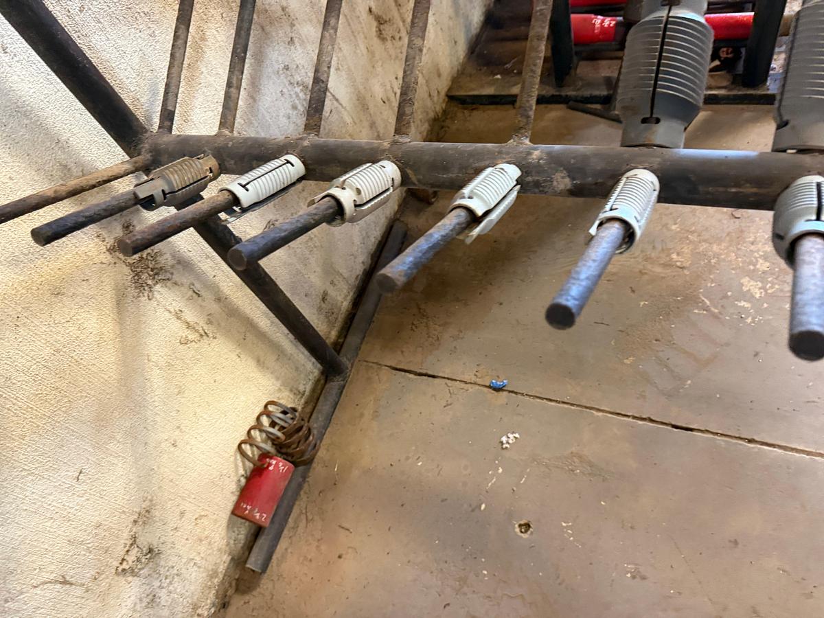 Used (13 x $) 9917 SPEAR GRAPPLES