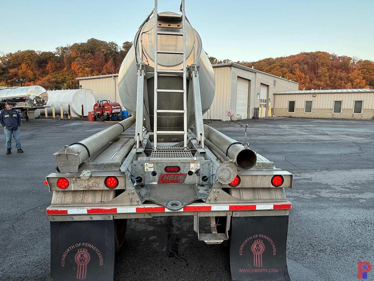 Used 2017 HEIL 1040 CU. FT T/A DRY BULK    PNEUMATIC TRAILER
