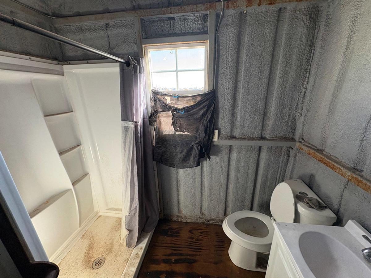 Used 20’ x 8’ T/A BUMPER PULL PORTABLE WASHROOM