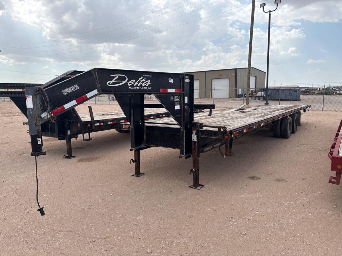 Used 2010 DELTA TRAILERS 34’ X 102” T/A GOOSENECK TRAILER