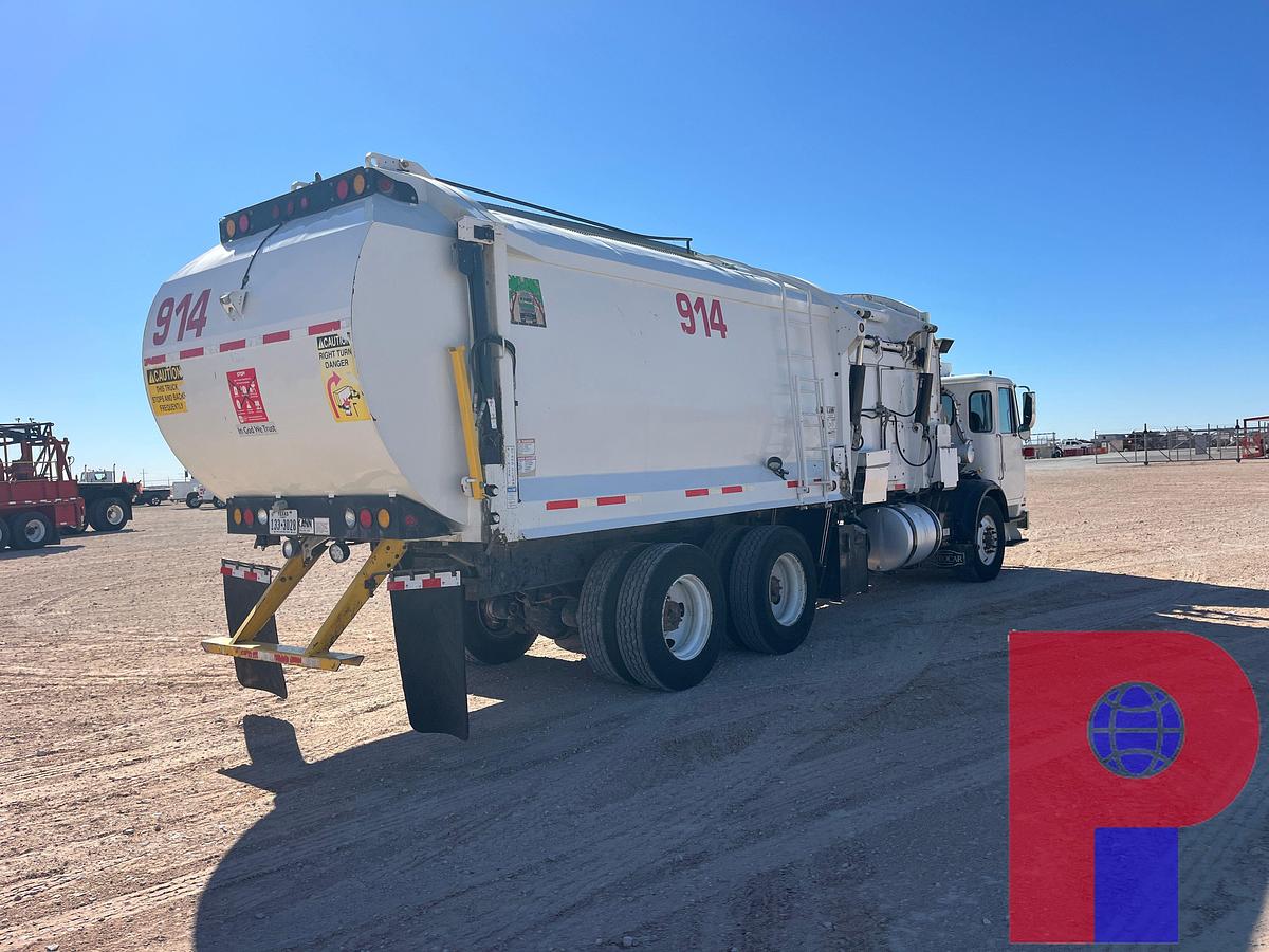 Used 2018 AUTOCAR XPEDITOR T/A 29YD CAB OVER TRASH TRUCK