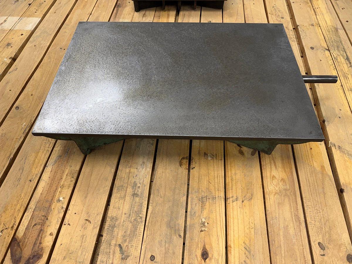 Used BROWN & SHARPE MFG CO. (1) 30” x 20” & (1) 18” x 12” CAST SURFACE PLATES