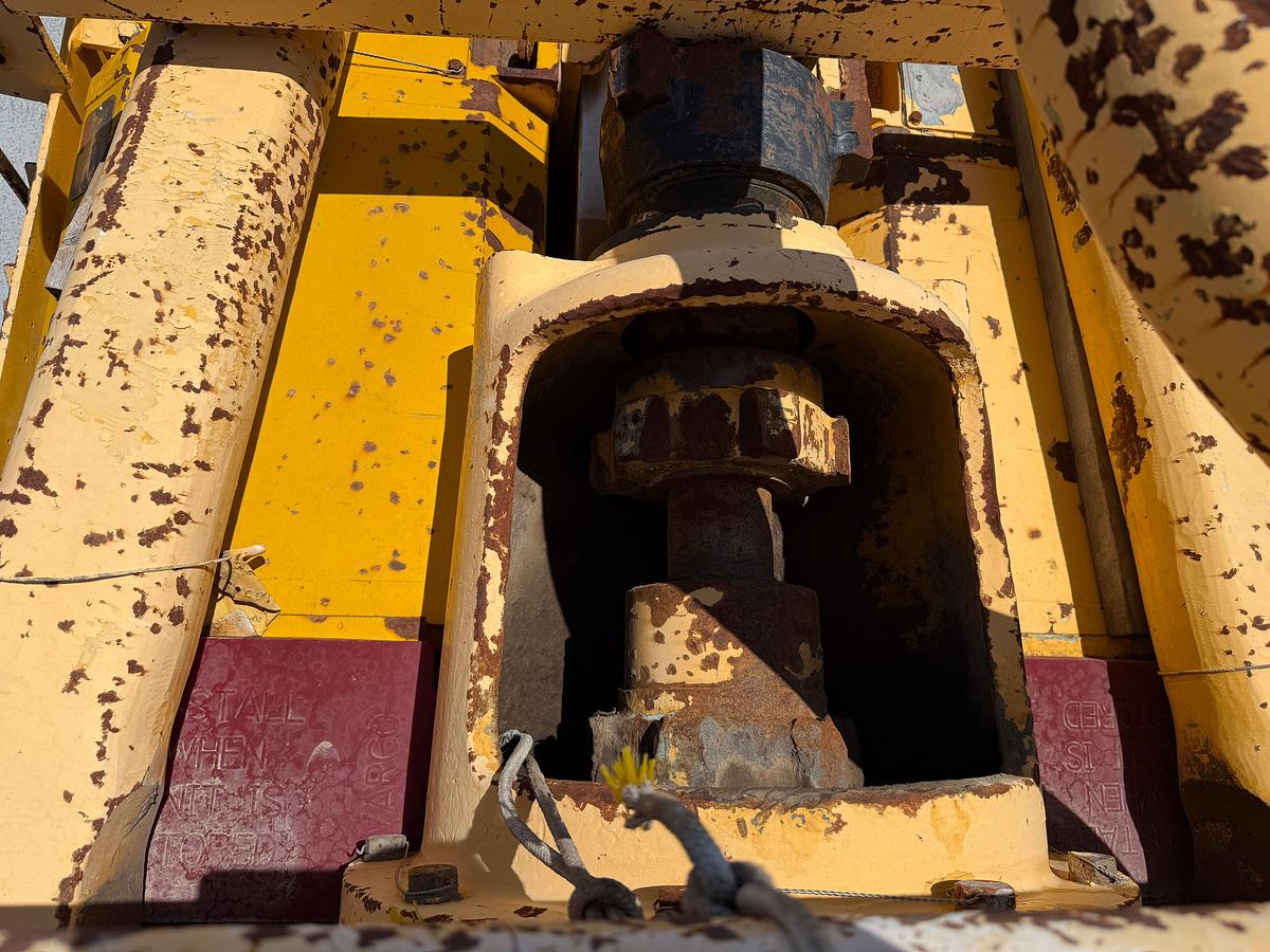 Used 2008 VARCO 500-TON TOP DRIVE SKIDDED
