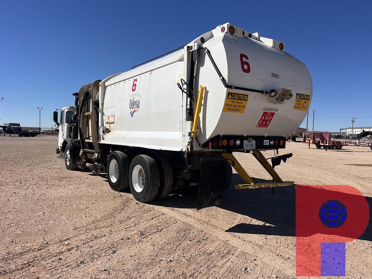 Used 2014 AUTOCAR XPEDITOR T/A 29YD CAB OVER TRASH TRUCK
