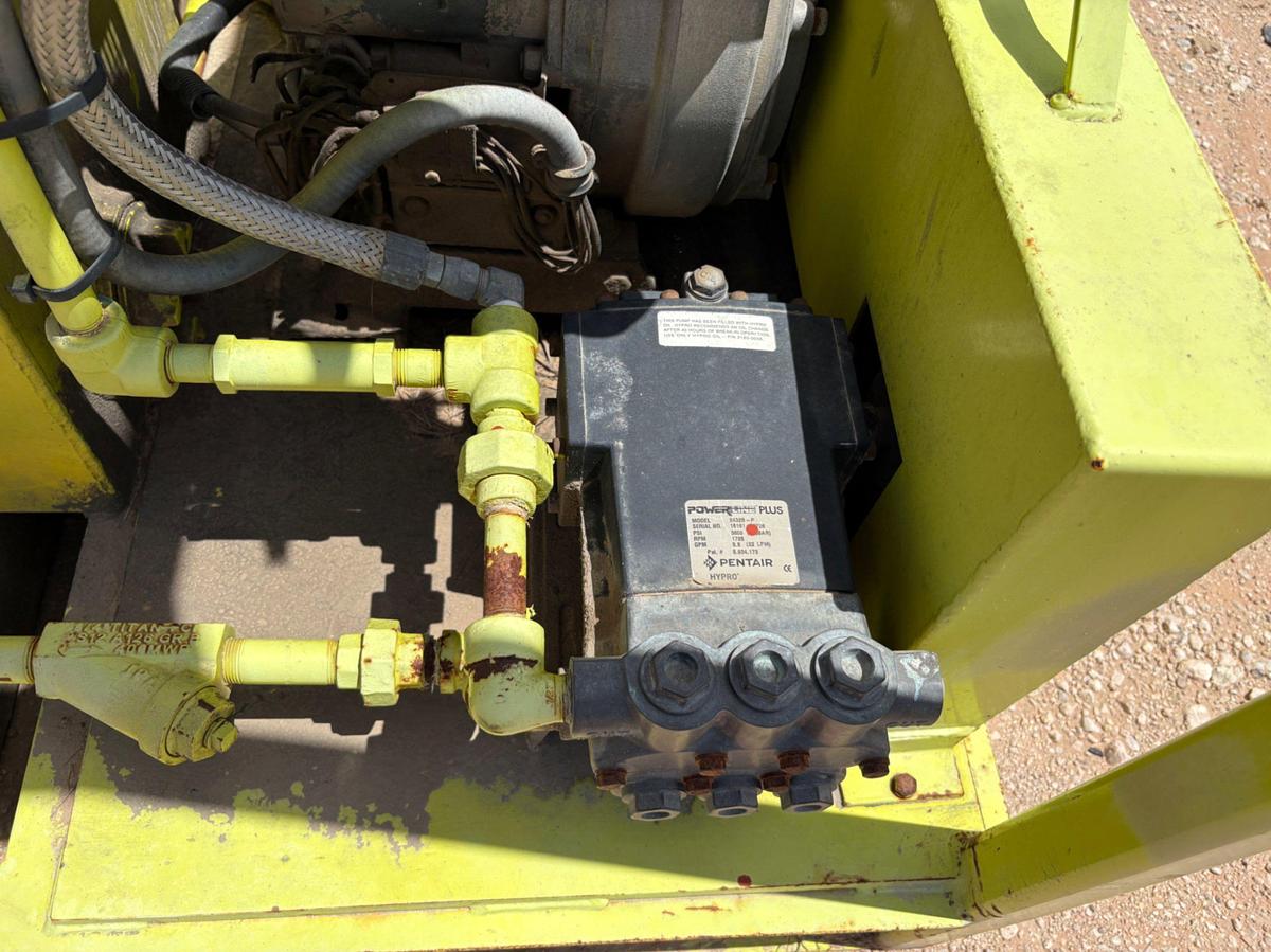 Used 4-station closing unit, skidded