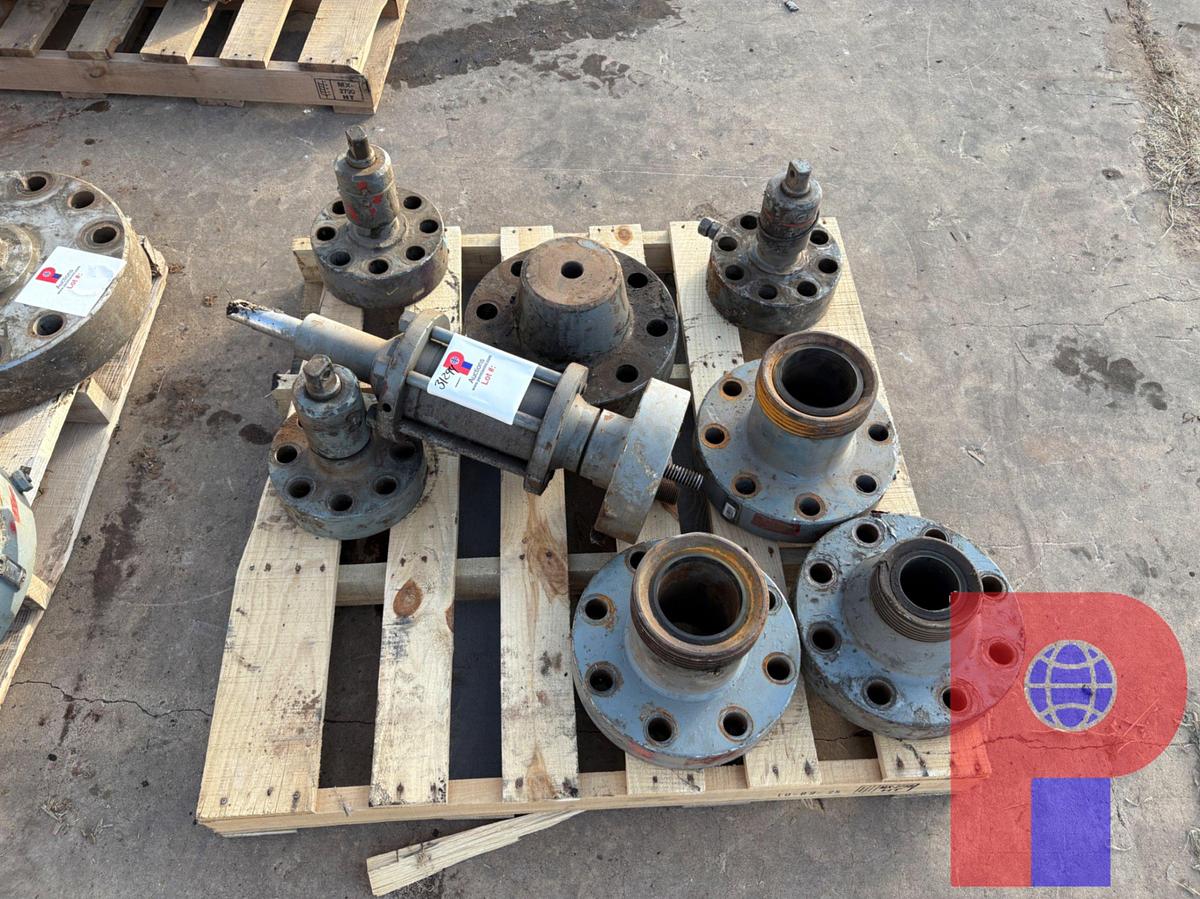 Used (4) FLANGED GATE VALVE STEMS, (3) 4” & 3” WECO FLANGES, (1) LIFT FLANGE