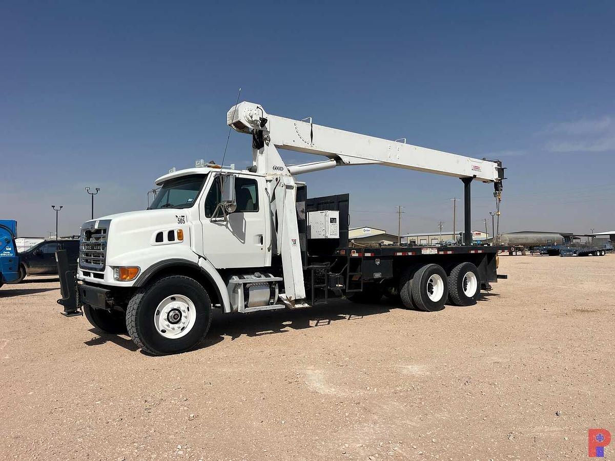 Used 2005 STERLING LT7500 SERIES W/ NATIONAL 600D 18 TON CRANE TRUCK