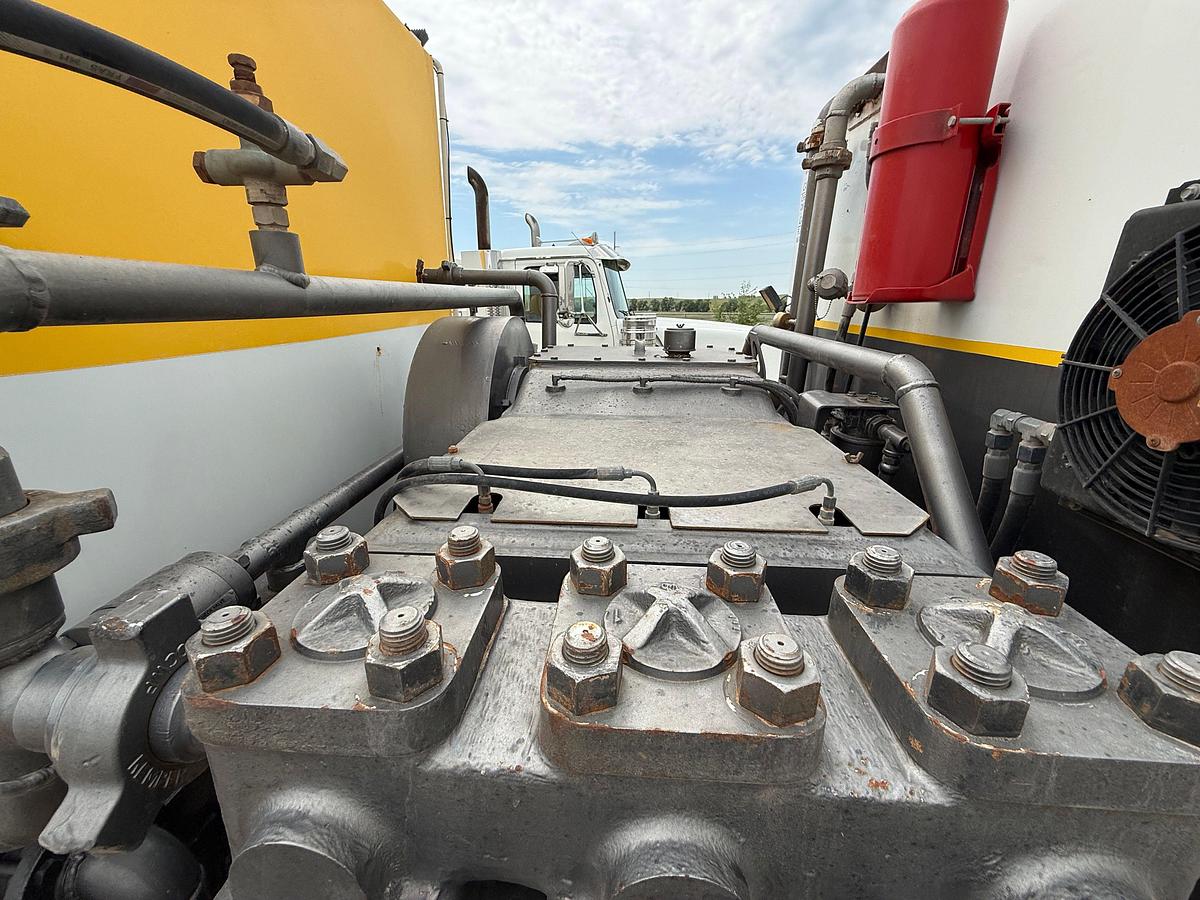 Used 2012 KENWORTH T800 T/A ENERGYFAB 5K WP HOT OIL TRUCK