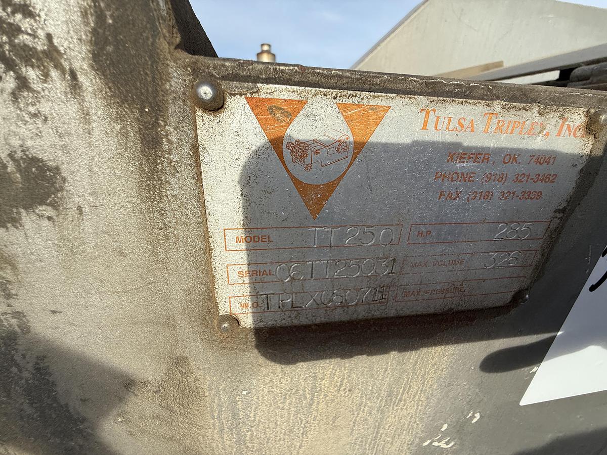 Used TULSA TT250 3K WP TRIPLEX WELL SERVICE PUMP SKIDDED P/B CATERPILLAR C9