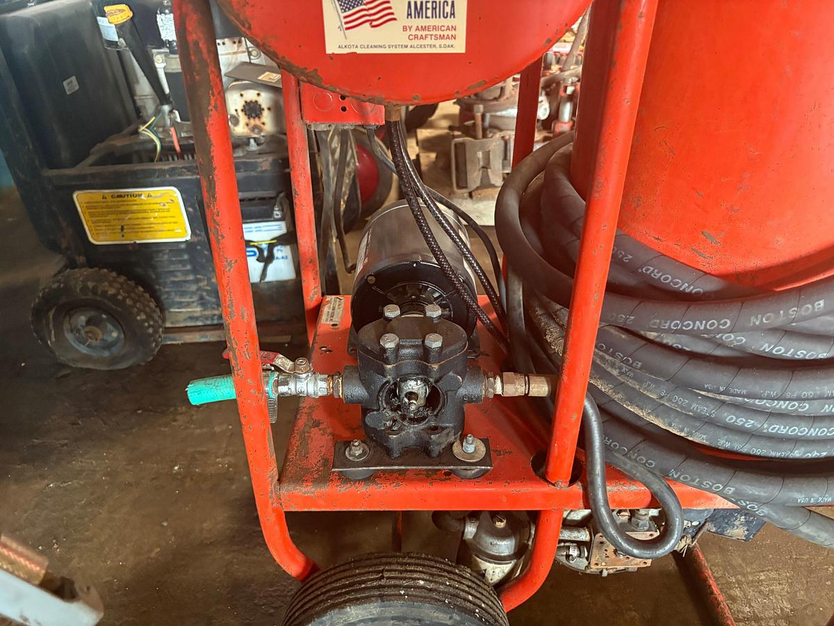 Used Alkota cleaning systems pressure washer/steam cleaner