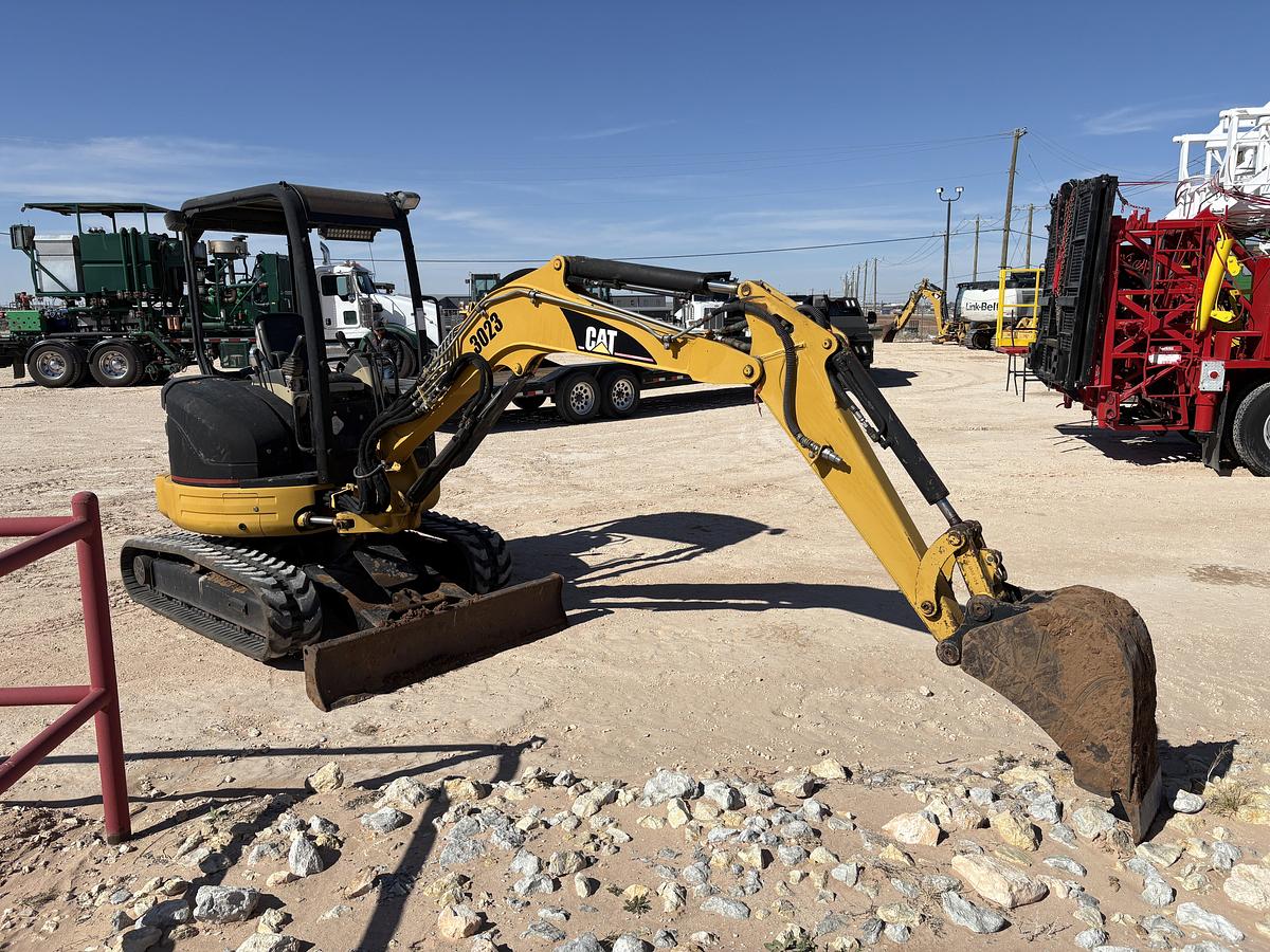 Used 2003 CATERPILLAR 303CR MINI EXCAVATOR
