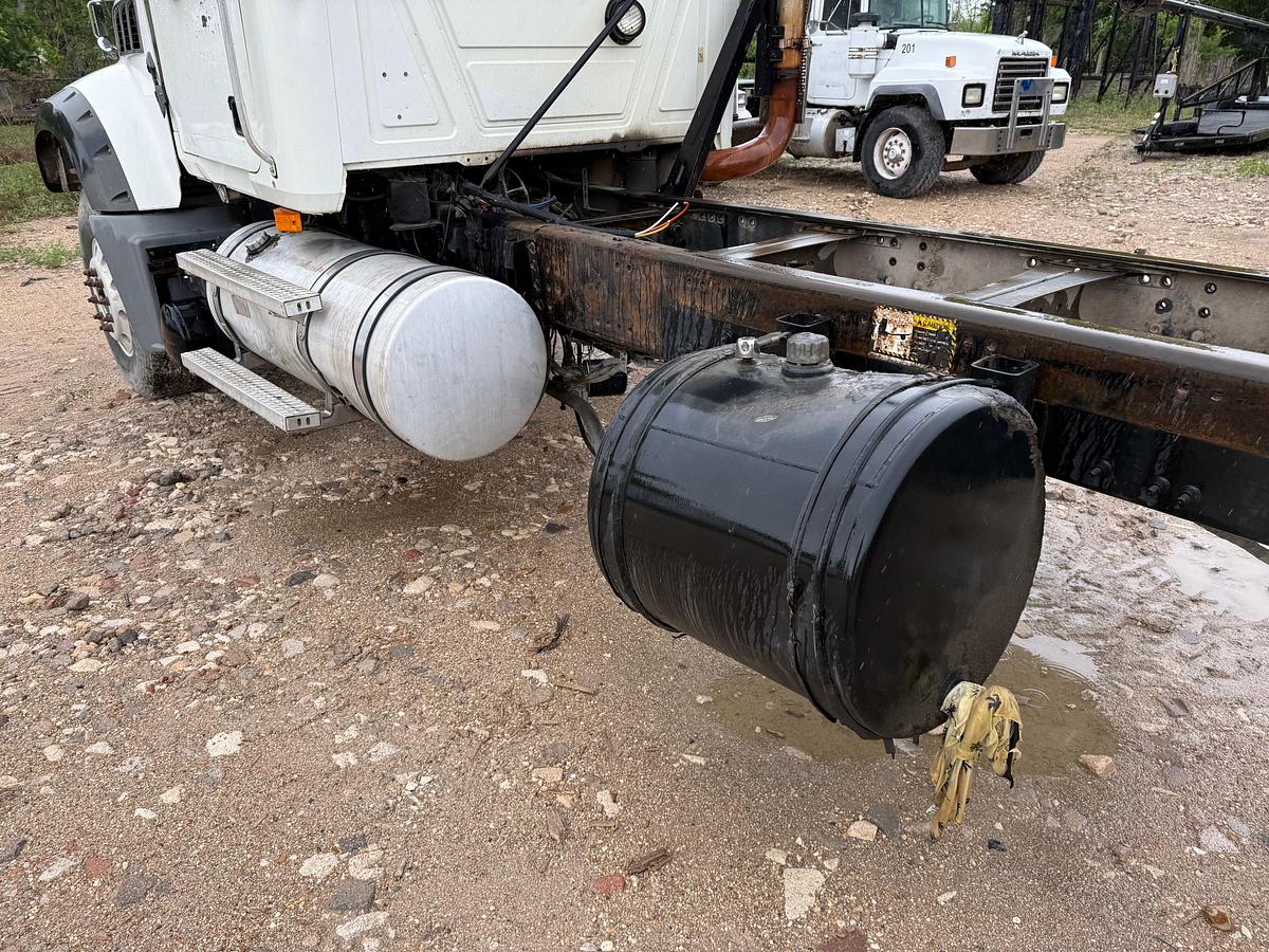 Used 2009 MACK GRANITE GU713 T/A CAB & CHASSIS (INOPERABLE)