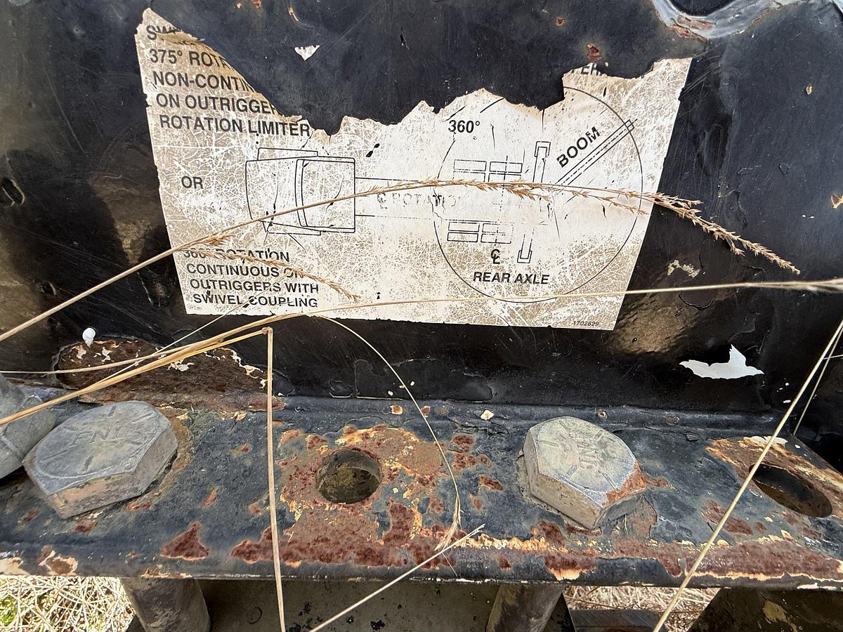 Used USTC INC. MODEL 110-26E 11K LBS CAP. REAR MOUNT TRUCK BOOM CRANE