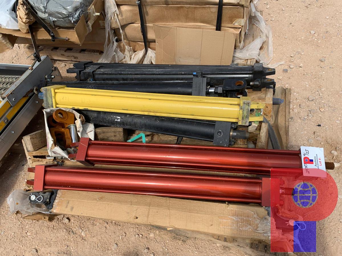 Used (12) HYDRAULIC CYLINDERS