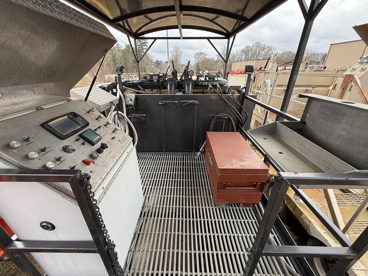 Used 35’ X 102” 30 BBL CHEMICAL MIXING UNIT MTD ON 2018 BIG TEX 12 TON DUAL T/A GOOSENECK TRAILER