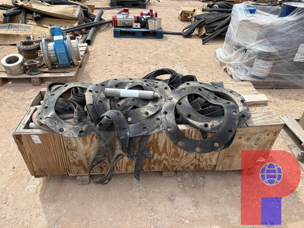 Used CRATE OF ASSORTED RUBBER FLANGE GASKETS & STRAINER BASKETS