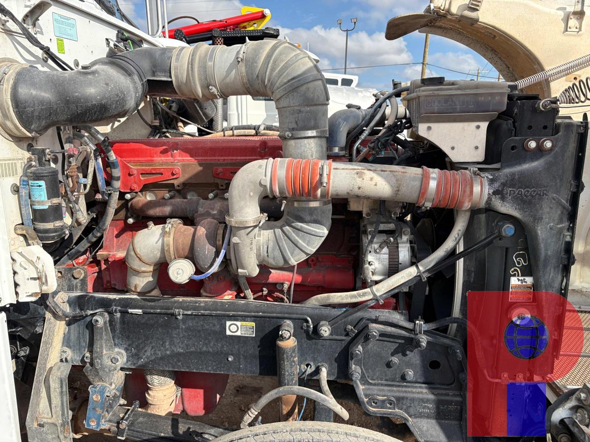 Used 2010 PETERBILT 367 T/A SLEEPER CAB WINCH TRUCK