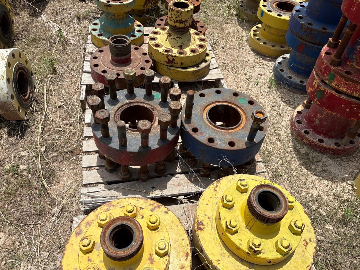 Used (4 pallets) assorted weco flanges, DSA’S, (2) 7” x 4” fluid crosses, etc