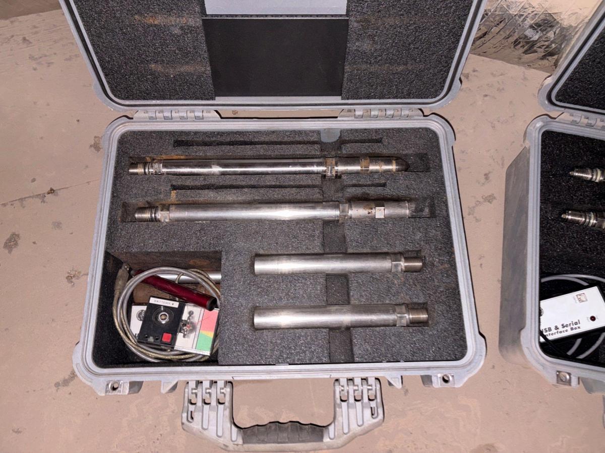Used (3) cases of PPS smartview digital pressure gauges