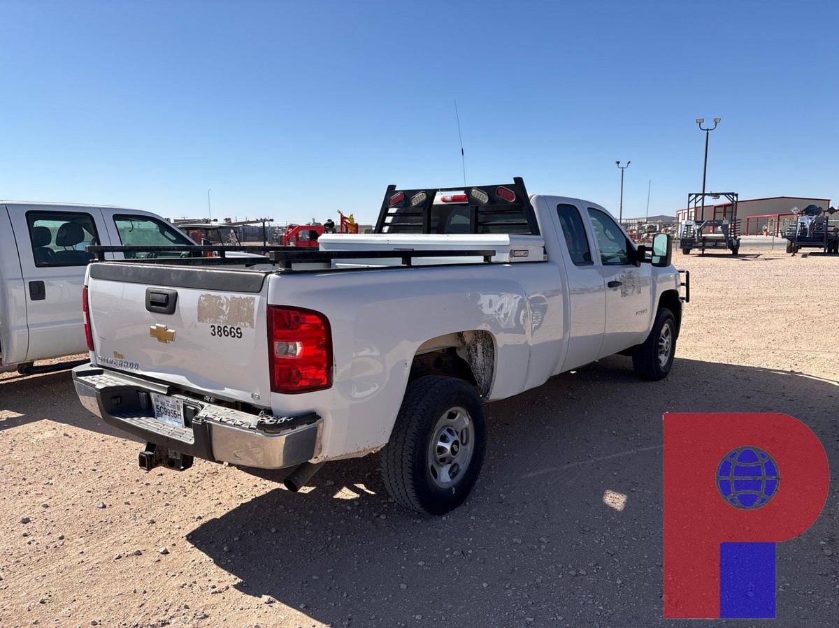 Used 2011 CHEVROLET SILVERADO 2500HD EXTENDED CAB PICKUP TRUCK