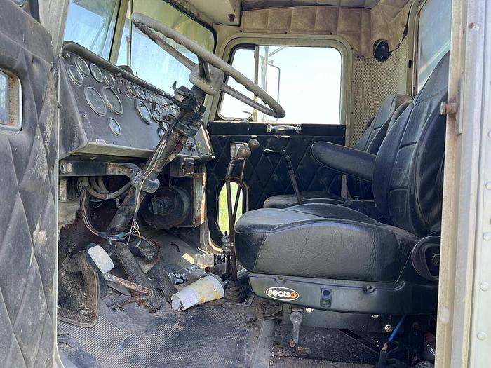 Used PETERBILT T/A WINCH TRUCK (INOP)