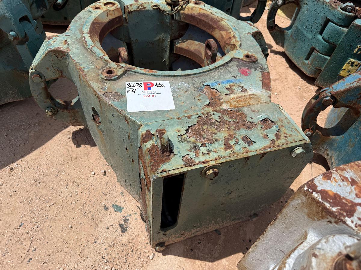 Used LOT W/ (1) BJ & (1) TEXAS INT. 250-TON & (2) BJ 175-TON SLIP TYPE SPIDER CASING ELEVATORS