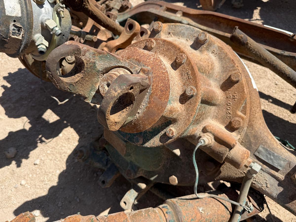 Used ROCKWELL RR23160 23K LBS 4.30 RATIO REAR REAR DIFF & BANJO HSG W/ HUBS & FRONT AXLE