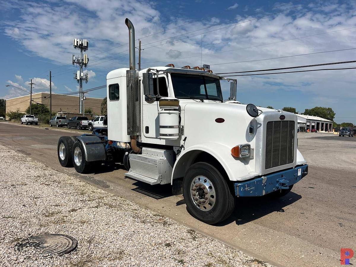Used 2012 PETERBILT 367 T/A 36” SLEEPER TRUCK