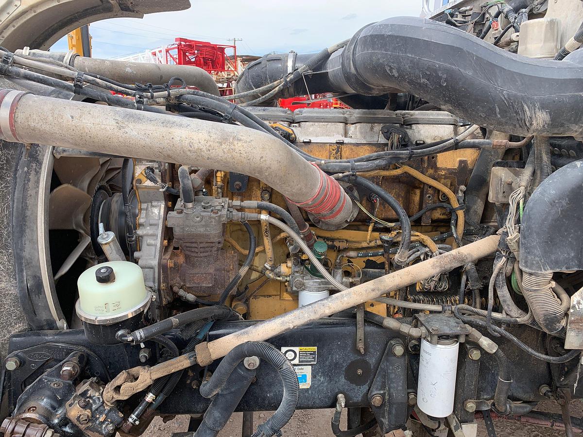 Used 2006 PETERBILT 379 T/A DAYCAB 4,500 GALLON FUEL TRUCK